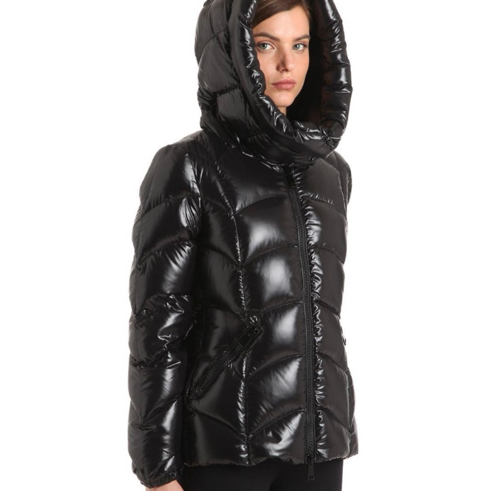 Women's Black Puffer Jacket : SIZE 1